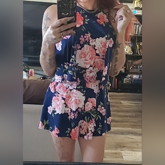 floral romper - Picture 3 of 3